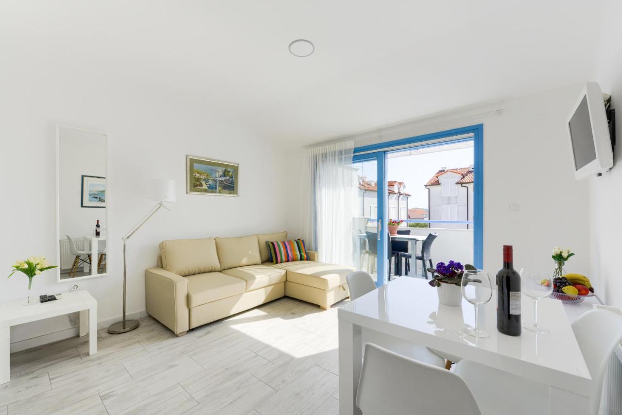 Apartments Villa Pina Vodice Exterior foto