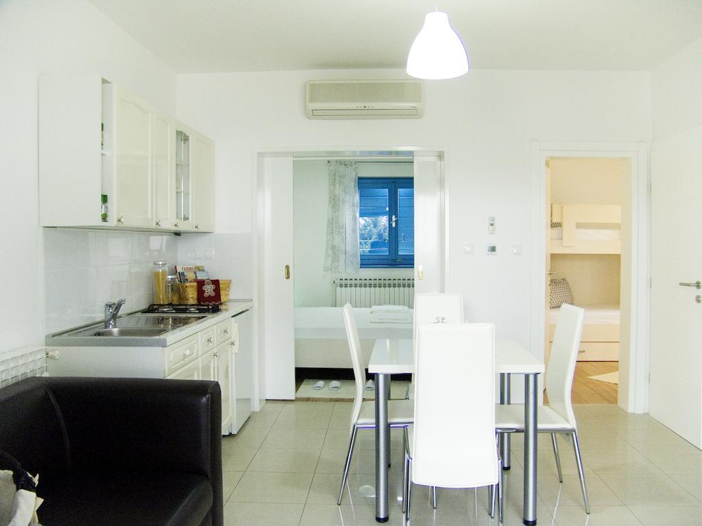 Apartments Villa Pina Vodice Zimmer foto