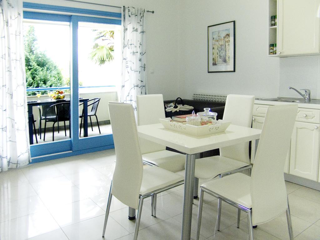 Apartments Villa Pina Vodice Zimmer foto
