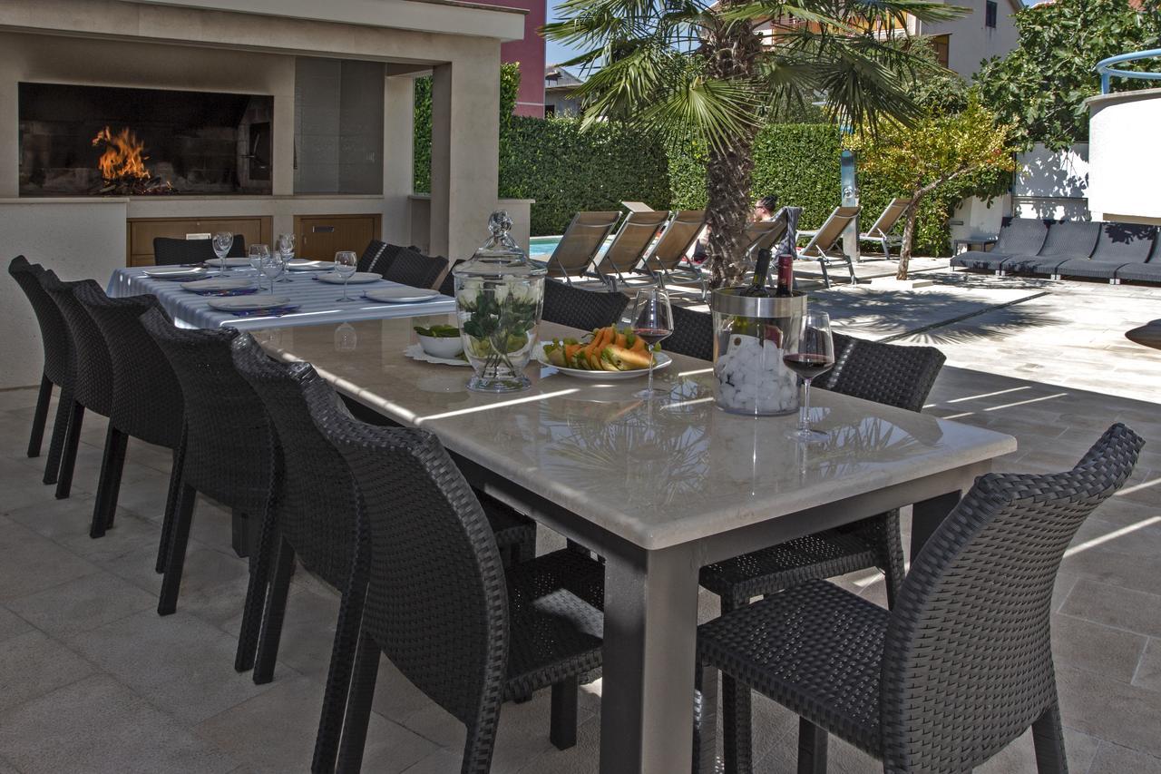 Apartments Villa Pina Vodice Exterior foto