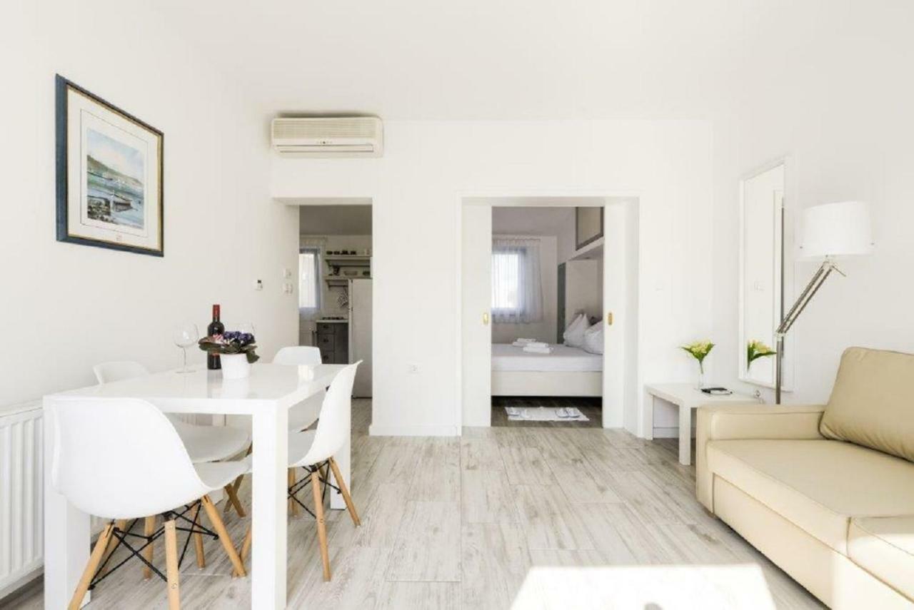 Apartments Villa Pina Vodice Exterior foto