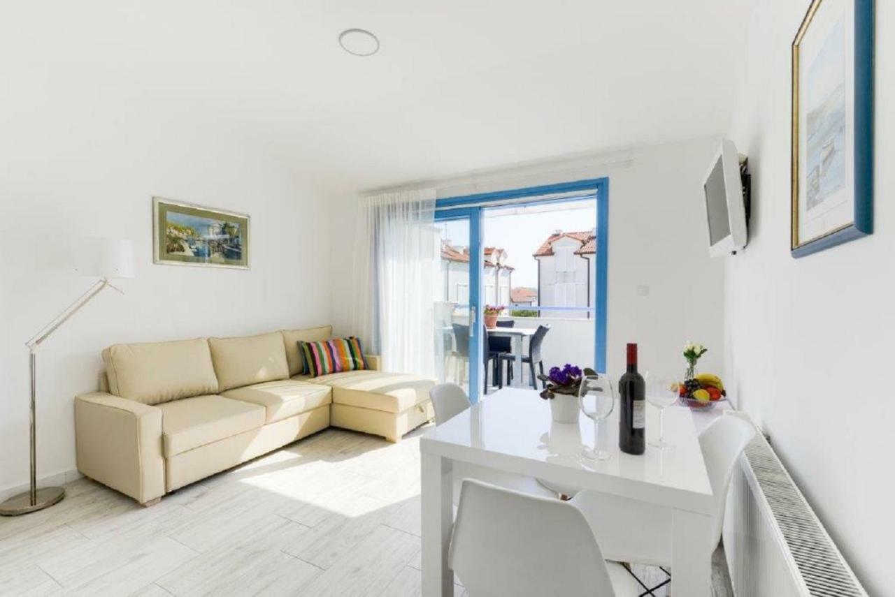 Apartments Villa Pina Vodice Exterior foto
