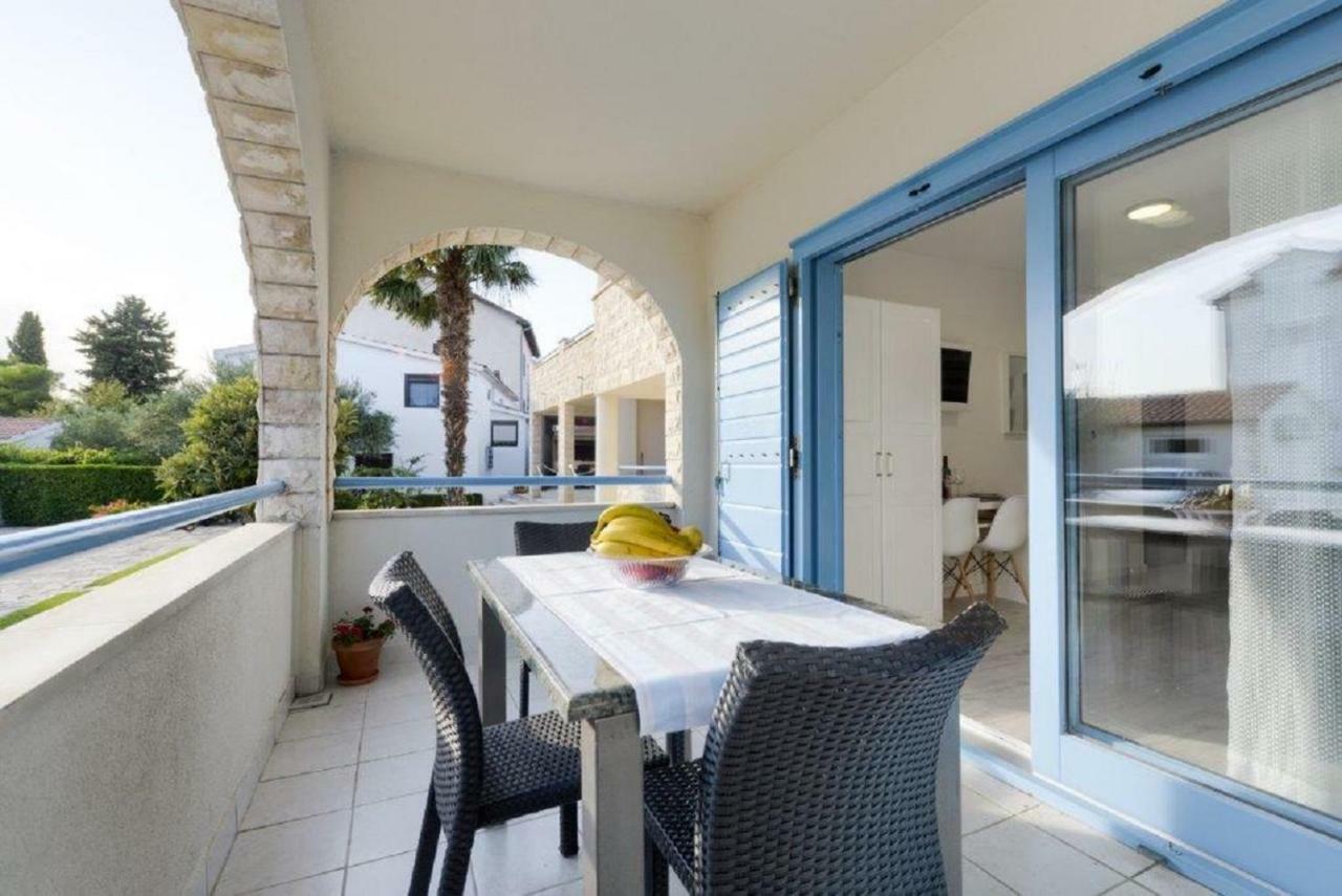 Apartments Villa Pina Vodice Exterior foto